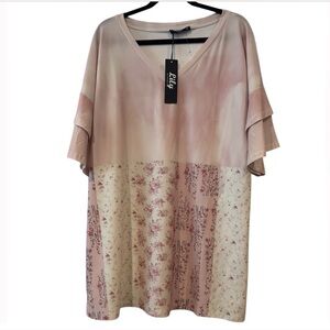 White and Pink 3/4 Sleeve Boxy Blouse